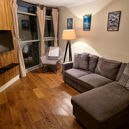 Ultra-Luxury City Centre 2 Bed Apartment, With Free Parking Cardiff Exterior photo